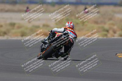 media/Sep-11-2022-SoCal Trackdays (Sun) [[81b7e951af]]/Turn 5 (1110am)/